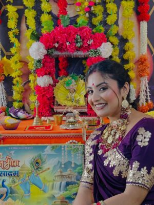 Isha Gangore Instagram - नन्द के आनन्द भयो जय कन्हया लाल की 🦚🪈🥹
necklace @kesha_jewellry
#radha #krishna #janmashtami #post