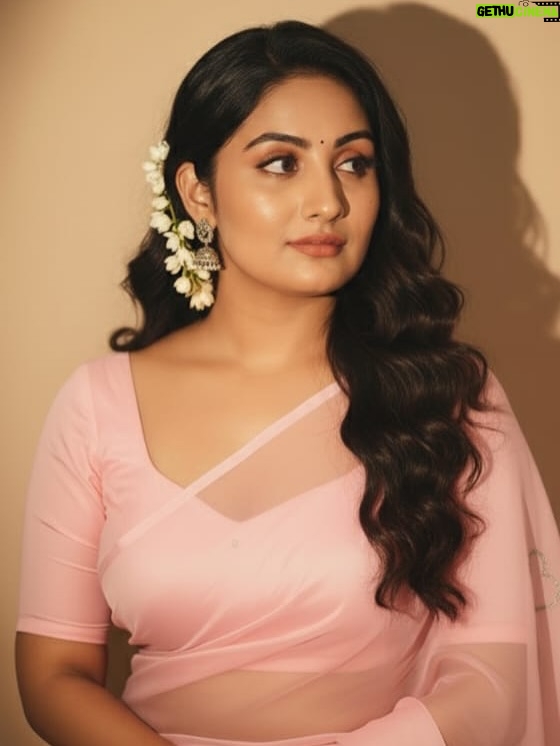 Isha Gangore - 4.1K Likes - Zulfe khuli rakhti hun, voh dil bandhne ke liye... 🌍❤️😘💋
#trending #viral #instagram #explorepage #explore #love #instagood #fashion #reels #follow #trend #photography #like #india #instadaily #tiktok #followforfollowback #likeforlikes #fyp #foryou #trendingnow #memes #style #music #photooftheday #trendingreels #viralpost #reelsinstagram #model #likes