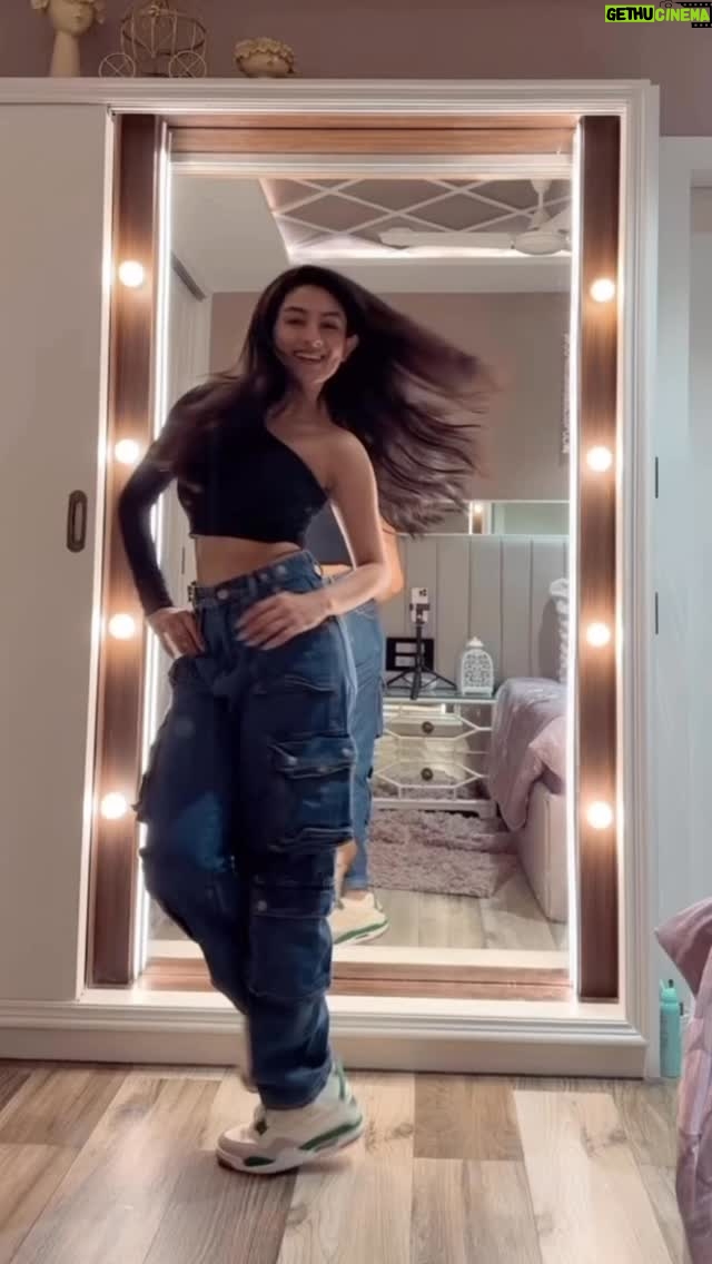 Ishika Bhargava - 42.9K Likes - Vibing 🖤
#QATAL @gururandhawa