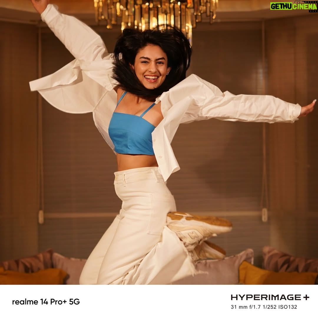 Ishika Bhargava - 51.6K Likes - When the dance floor is lit, your shots should be too, and #realme14ProPlus5G has your back!

1️⃣ Triple Flash Warm captures that golden glow when the vibe is just right.

2️⃣ Triple Flash Bright turns every beat into a spotlight moment.

3️⃣ AI Snap makes sure your moves are captured flawlessly.

4️⃣ All powered by #realme14ProPlus5G, the true party MVP!

#realme14ProSeries5G
#SoClearSoPowerful #Ad #realmeIndia #bethepartyspotlight