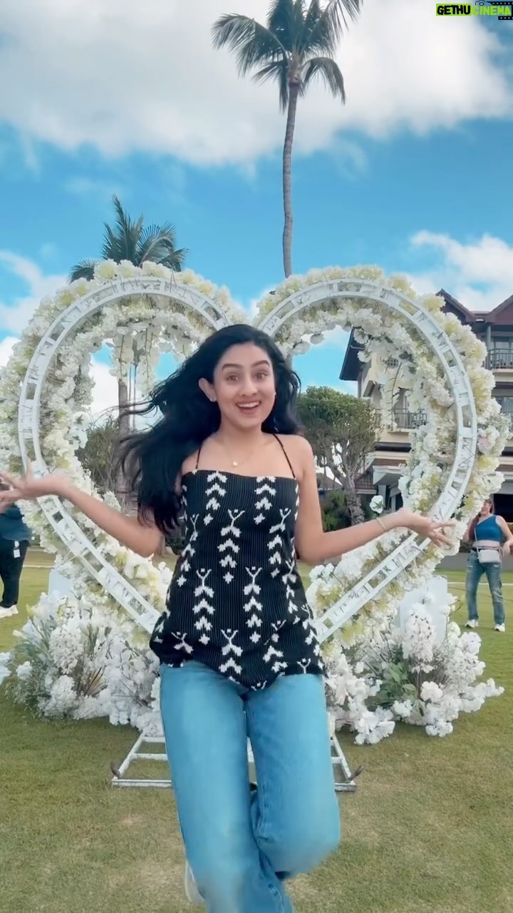 Ishika Bhargava - 41.5K Likes - Had to twist in phuket 💃🏝️ 
Dc @ishika_bhargava