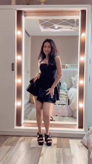 Ishika Bhargava Instagram - You just want attention 🖤✨ #ishikabhargavachoreography