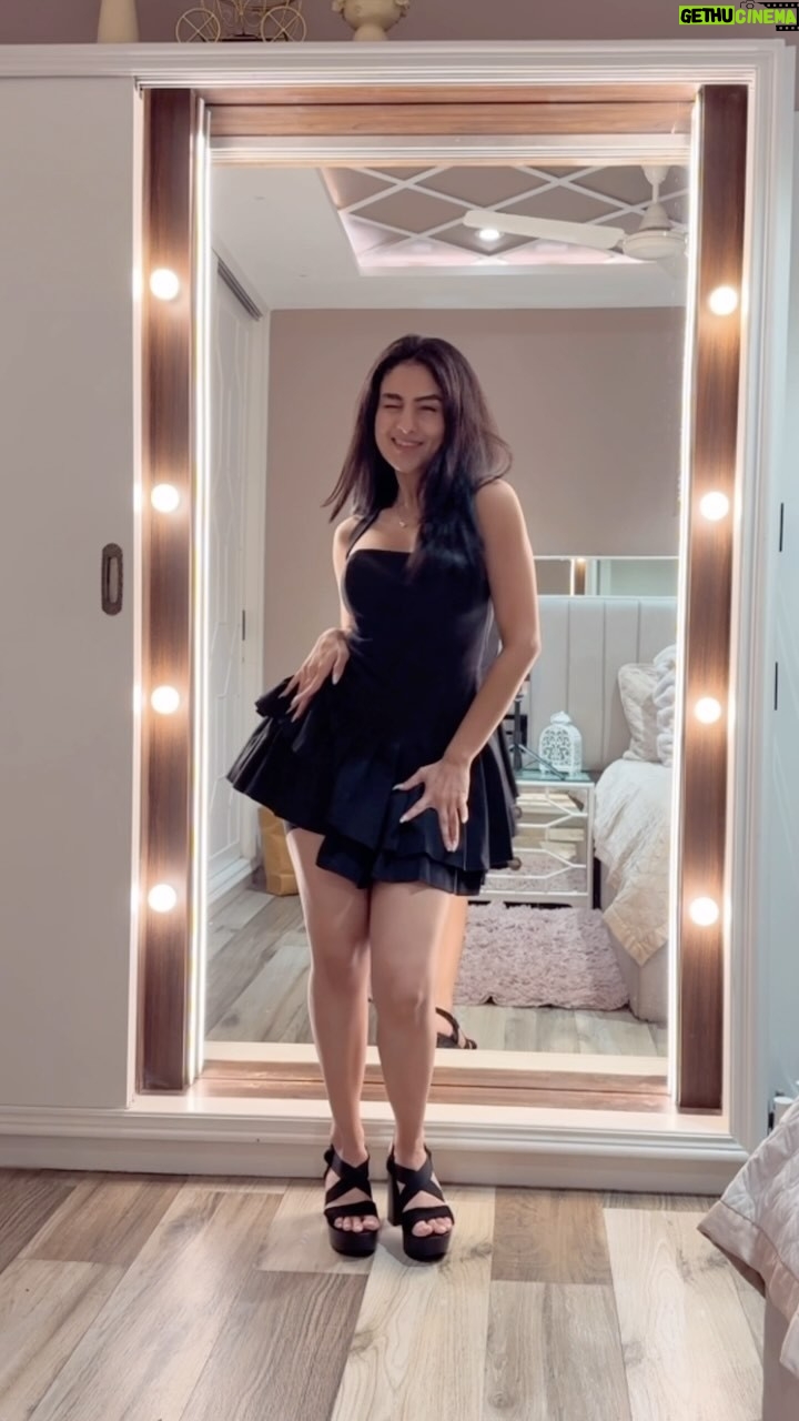 Ishika Bhargava - 30.8K Likes - You just want attention 🖤✨ #ishikabhargavachoreography