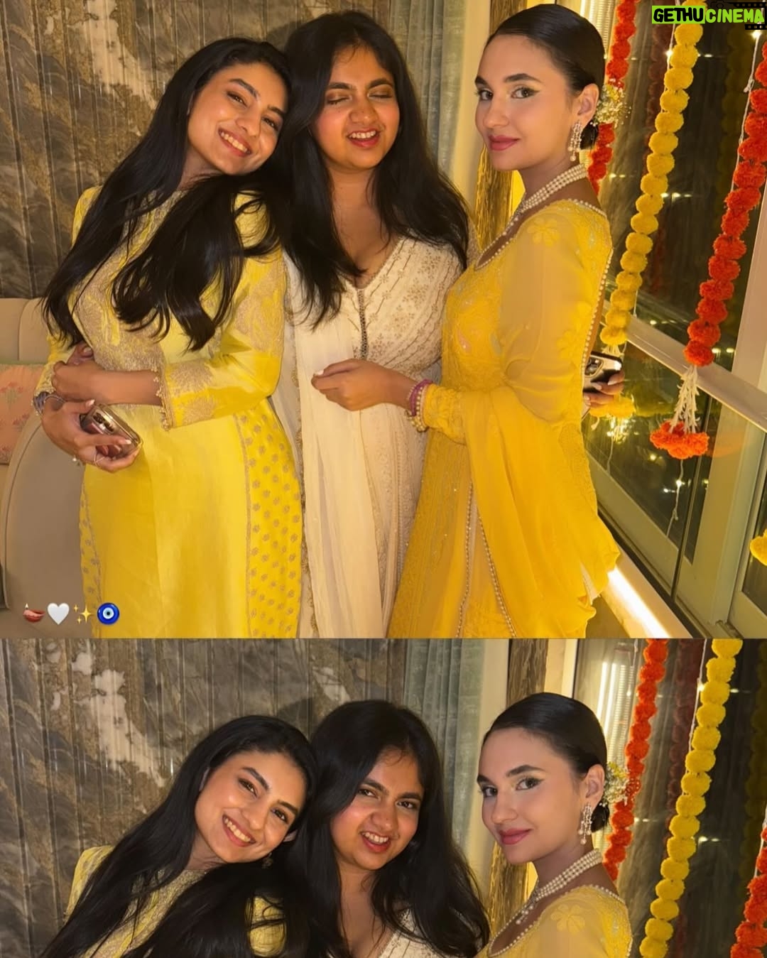 Ishika Bhargava - 12K Likes - Festive dump 🪔❤️✨