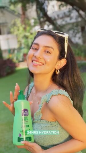 Ishika Bhargava Instagram - Sun’s out, picnics are in, but dry, cranky skin? Not invited! 🌞💚 

Packed my picnic basket with all the essentials—snacks, lemonade, and my BoroPlus Aloe Neem Body Lotion. Because happy skin = happy vibes! ✨ 

Lightweight, hydrating, and perfect for all-day outdoor fun. Trust me, your skin will thank you later! 🌸 

#Ad #BoroPlusAloeNeemLotion