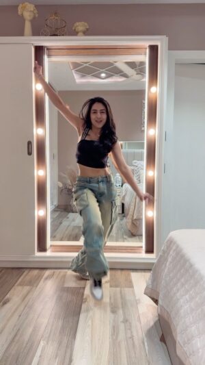 Ishika Bhargava Instagram - Had to recreate this iconic dance on this iconic song ❤️
