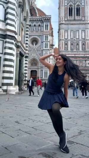 Ishika Bhargava Instagram - Had to recreate this in Florence 💙 #ishikabhargavachoreography