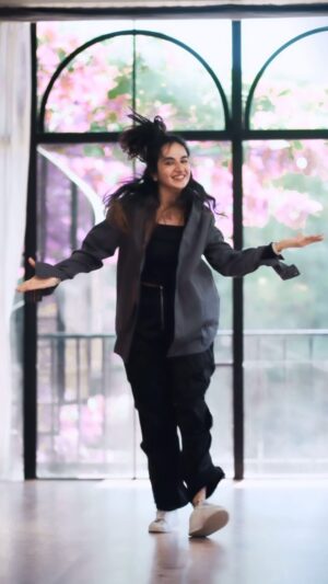 Ishpreet Dang Instagram - Dil Luteya ♥️

#reel #dance #instareel #instagram #instadaily #bollywood #happy