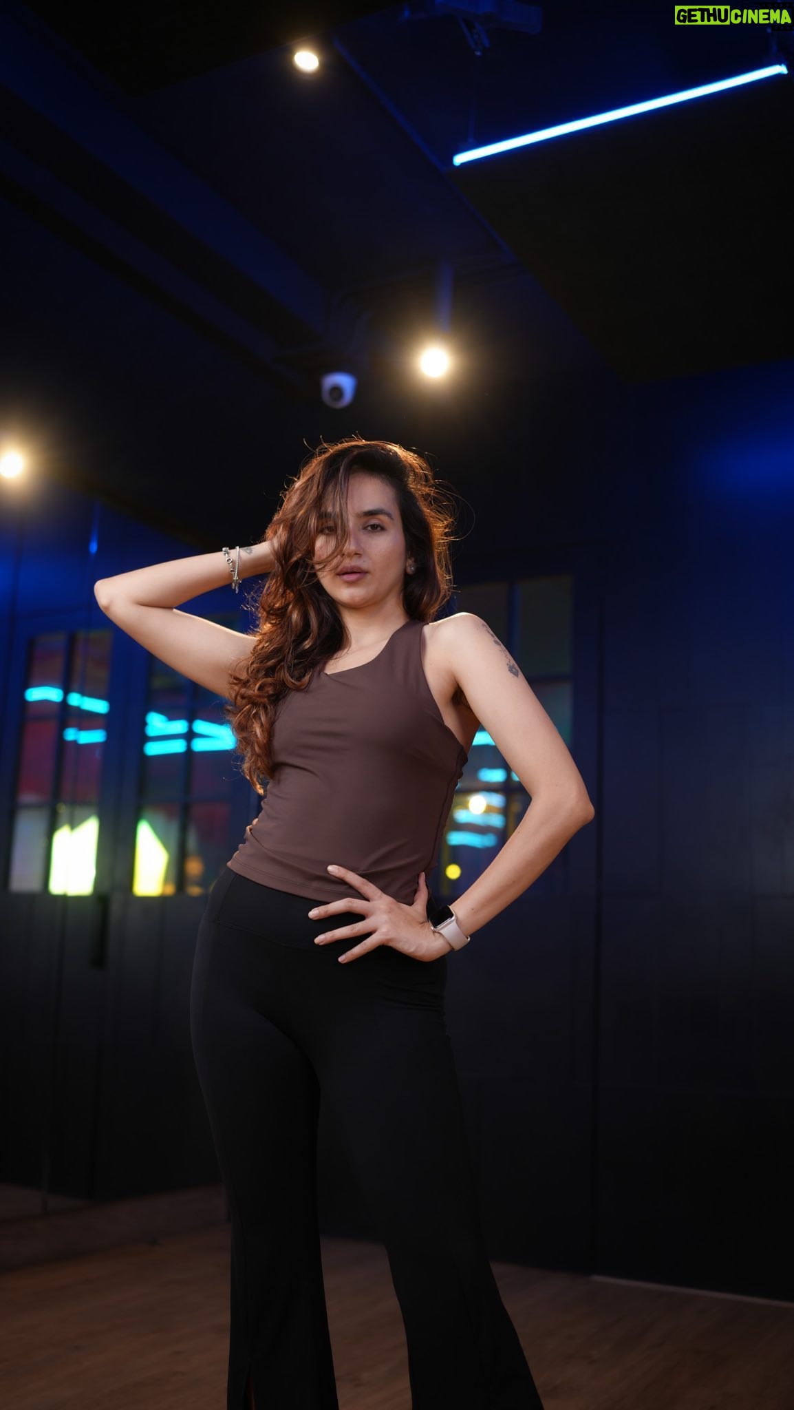 Ishpreet Dang - 95.8K Likes - Aaja Ve Mahi 💃

#reels #reelsvideo #dance #bollywood #instagram #ishpreetdang