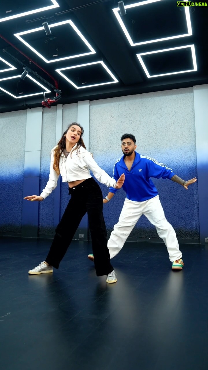 Ishpreet Dang - 192.5K Likes - Jump Stating the New Trend #Latlaggayi 

@byou.in 📍
#dance #tejpeeet #trending