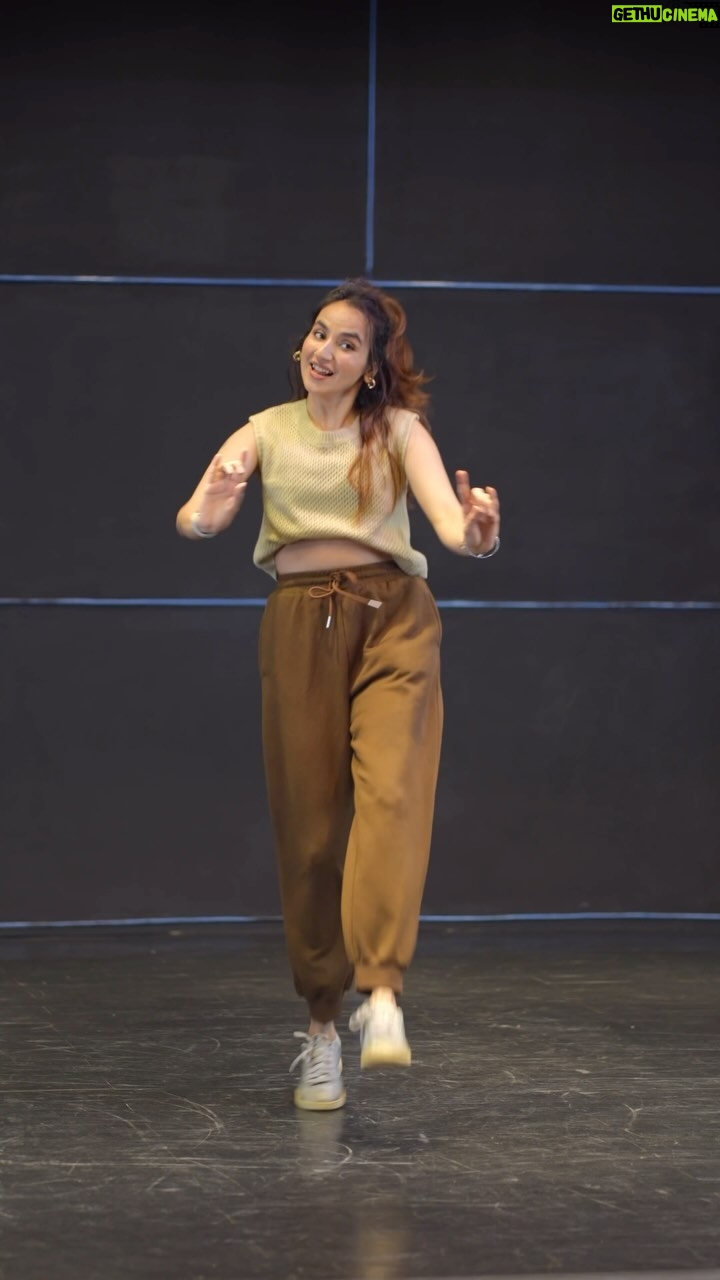 Ishpreet Dang - 37K Likes - Let’s do balle balle 💃

#reels #dance #instagood #ishpreetdang #instagram #trend #bollywood