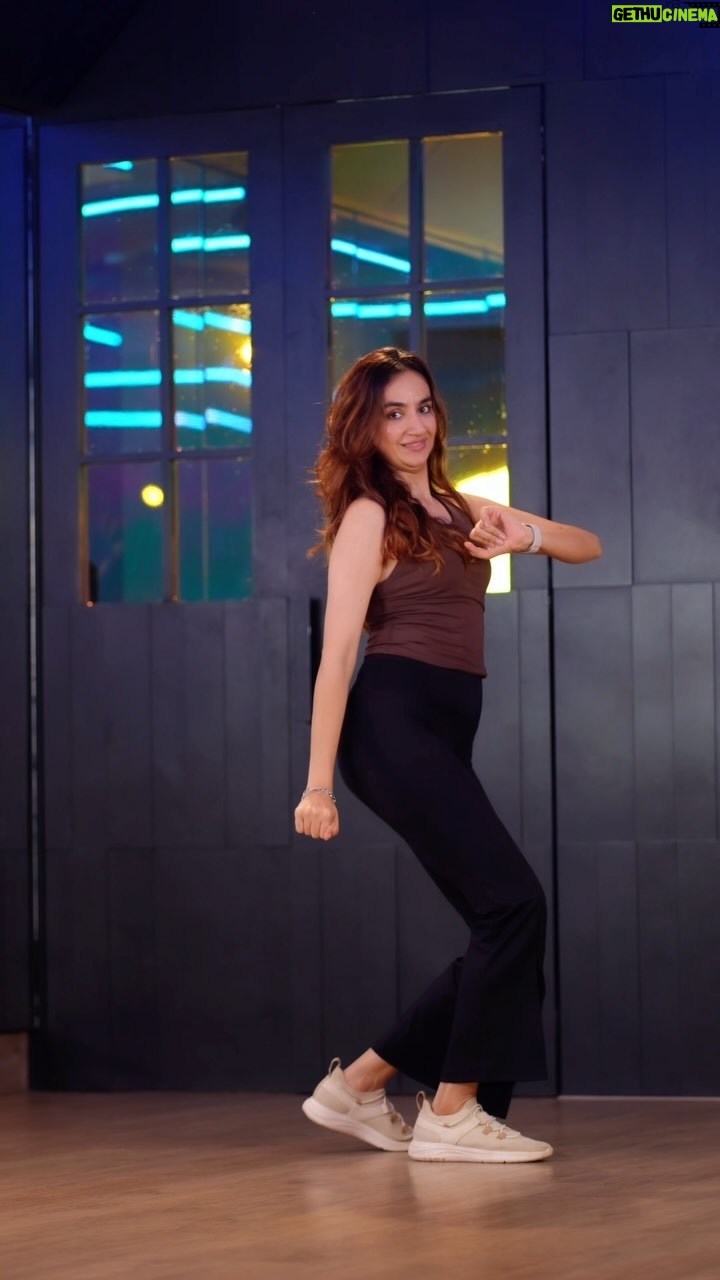 Ishpreet Dang - 119.5K Likes - Js Grooving 💃

#reels #dance #instagood #trending #instareels #ishpreetdang #bollywood