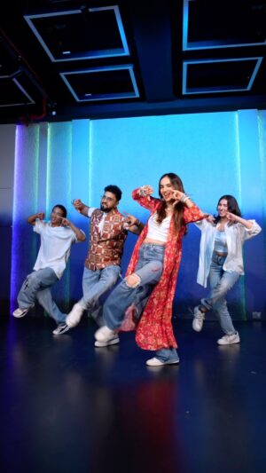 Ishpreet Dang Instagram - Nainowale ne ♥️

Beautifully choreographed by @tejasdhoke11