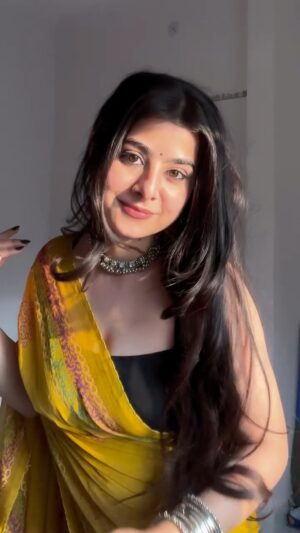 Ishu Kashyap Instagram - Tere bin🌻💛
#reels #instagram #trendingreels
