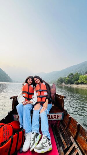 Ishu Kashyap Instagram - 😂😂
#explore #sisters #funnyreels😂😂 #fypage #treandingreels