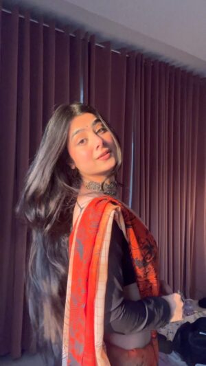 Ishu Kashyap Instagram - Tere dewane🌻
.
.
.
#reelinstagram #virals #fyp #explore #reelkarofeelkaro