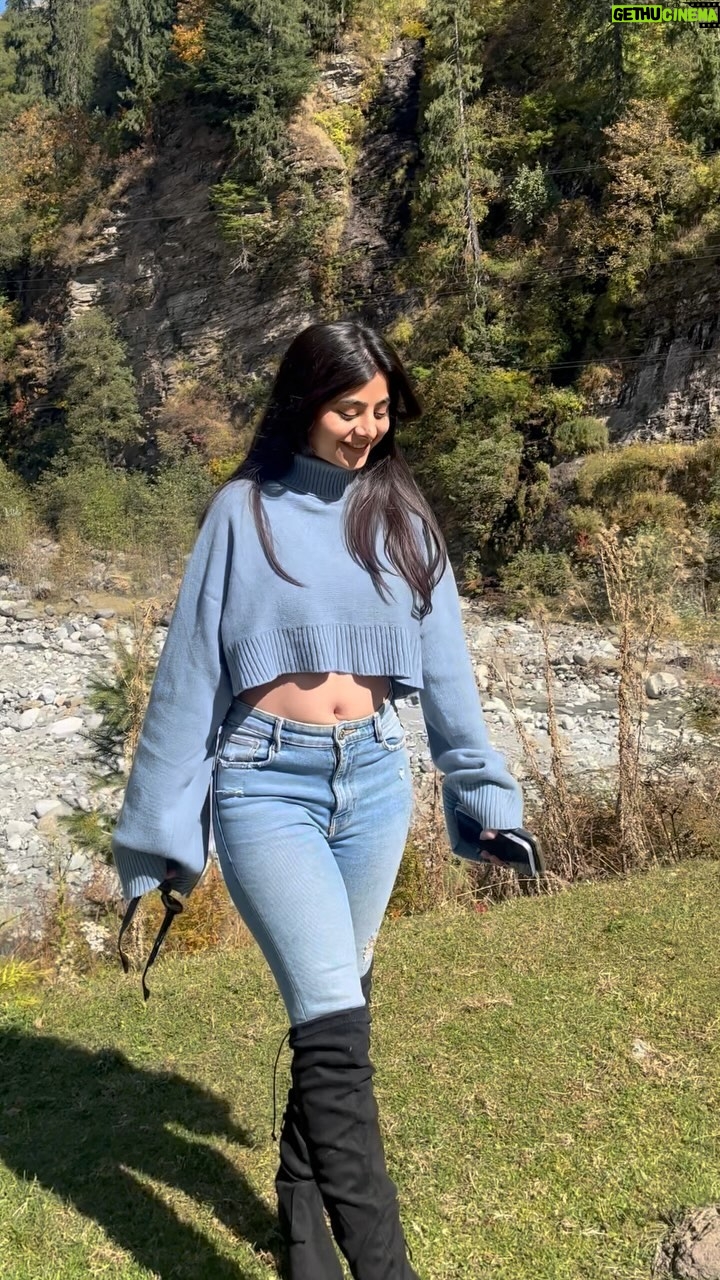 Ishu Kashyap - 103K Likes - Nadaniyan🏔️🫶🏻
.
.
.
.
.
.
.
.
.
.
#explore #instagram #trendingreels #fyp