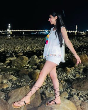 Ishu Kashyap Instagram - feeling 11 out of 10🦋🤍
.
.
.
.
. #explorepage #fyp #instagood #instagram #picoftheday #riverside #peace #rishikesh #happyplace #photooftheday #instalike