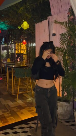 Ishu Kashyap Instagram - 🥂
#explore #instagood #trendingreels #reelkarofeelkaro #instalike #fyp