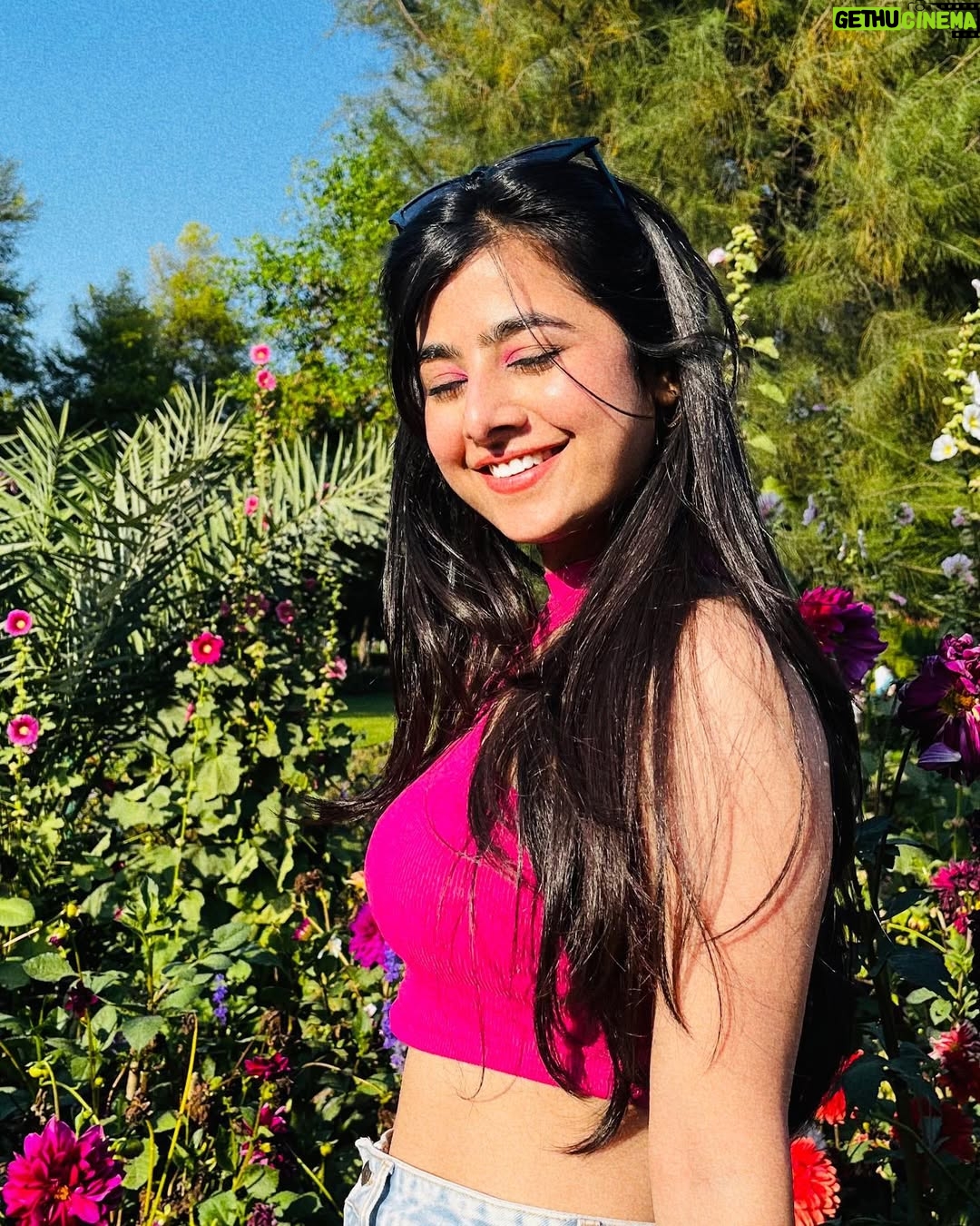Ishu Kashyap - 9.9K Likes - 🌸

#explorepage #instagood #trending #photooftheday #photographylovers #naturelovers #flowers #picoftheday #fyp #trend
