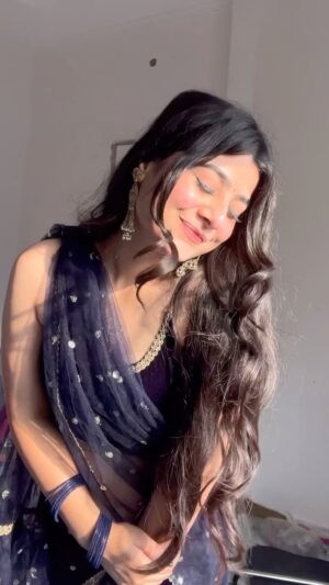 Ishu Kashyap Instagram - Mai ta kol tere rhna👀💙

[indian , ethnic , transition , saree ] 

#explore #fyp #instagood #saree