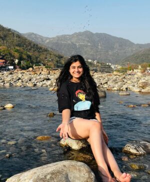 Ishu Kashyap Instagram - Glowing🌸
#explorepage #fyp #instagood #instagram #picoftheday #riverside #peace #rishikesh #happyplace #photooftheday #instalike