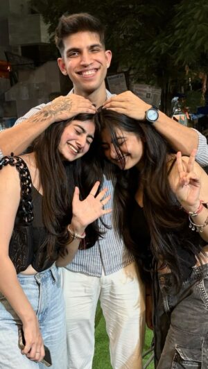 Ishu Kashyap Instagram - Bechare @himanshuarora._ 😂
.
.
.
#explore #fyp #trendingreels #instagood