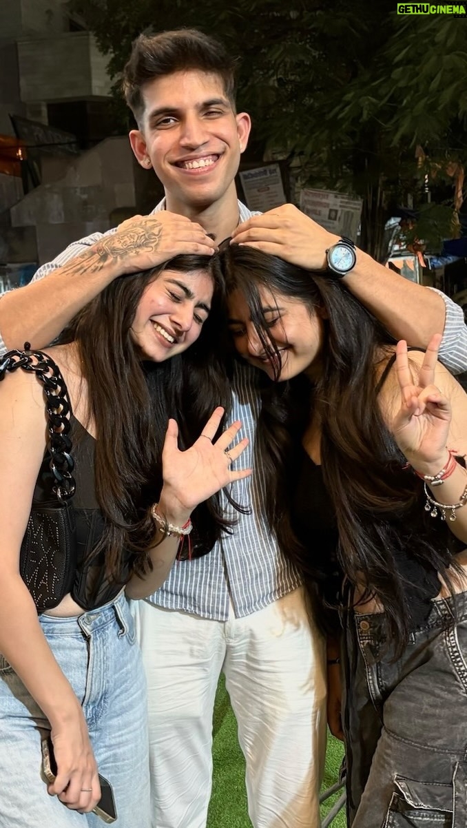 Ishu Kashyap - 362.7K Likes - Bechare @himanshuarora._ 😂
.
.
.
#explore #fyp #trendingreels #instagood