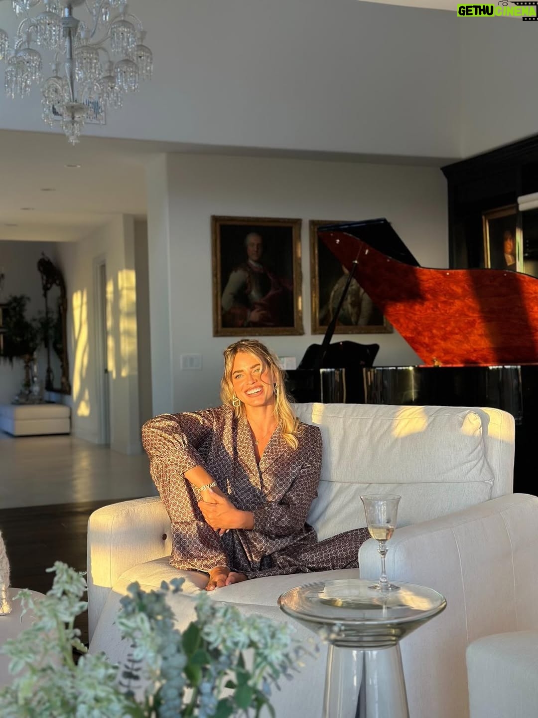 Ivana Mrázová - 3 Likes - From these days of simply living ✨❤️