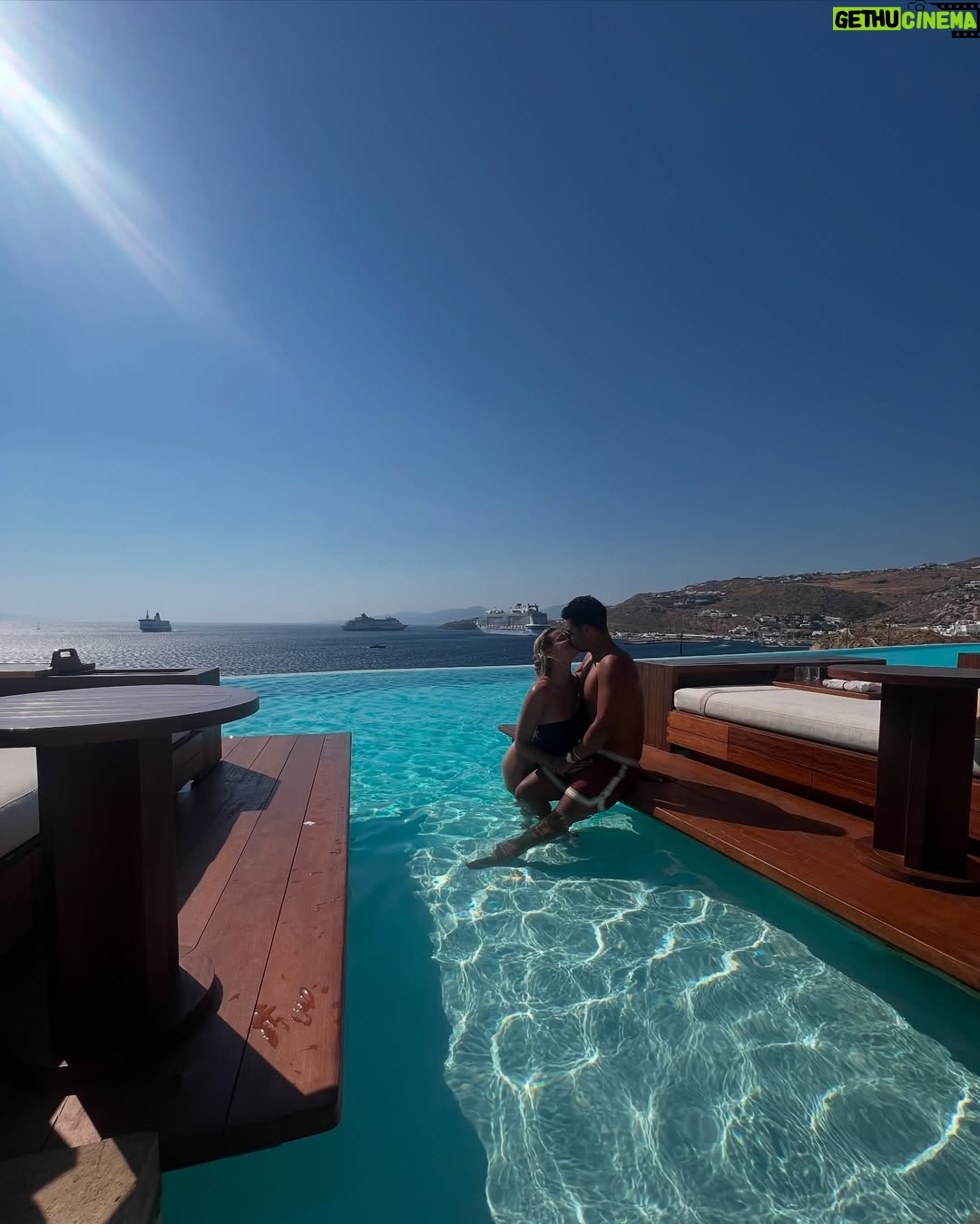 Ivana Mrázová - 3 Likes - Leaving paradise 💙 Until next time! ✌🏼