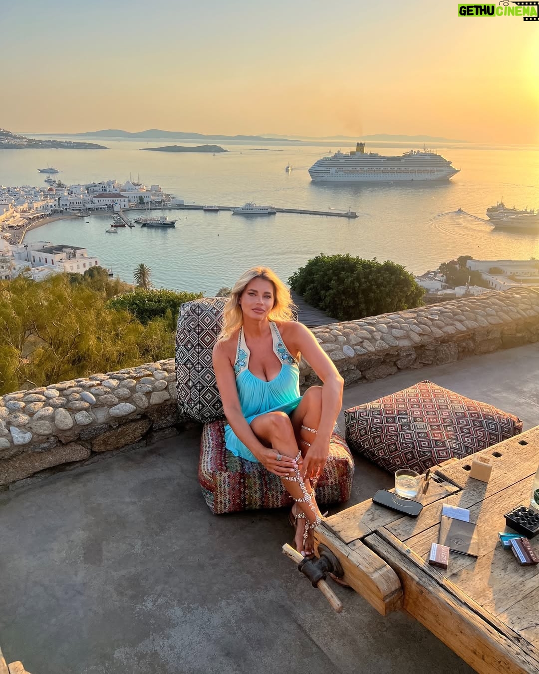 Ivana Mrázová - 3 Likes - Sipping sunsets in Mykonos 🧡🌅