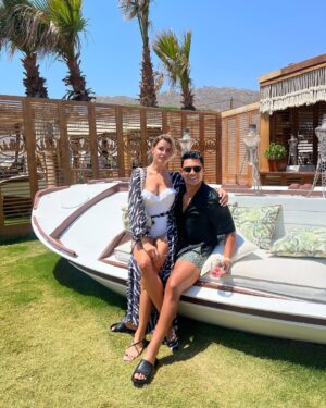 Ivana Mrázová Instagram - Mykonian days 🇬🇷💙🍾☀️