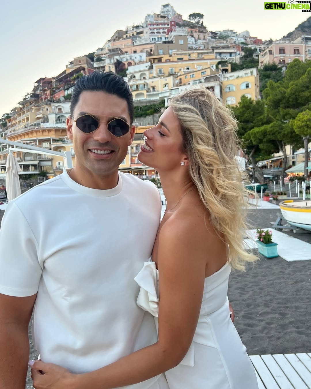 Ivana Mrázová - 3 Likes - Sunset views, lifelong friends, and a birthday we won’t forget. 
Amalfi, you were a dream 🌅 ❤️