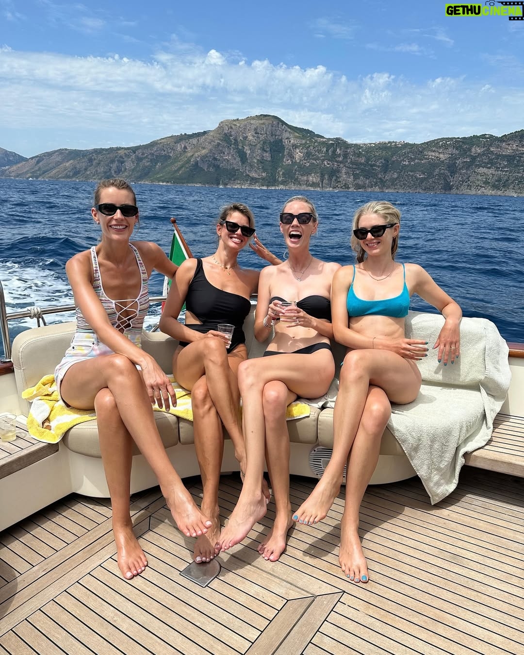 Ivana Mrázová - 3 Likes - Sunset views, lifelong friends, and a birthday we won’t forget. 
Amalfi, you were a dream 🌅 ❤️