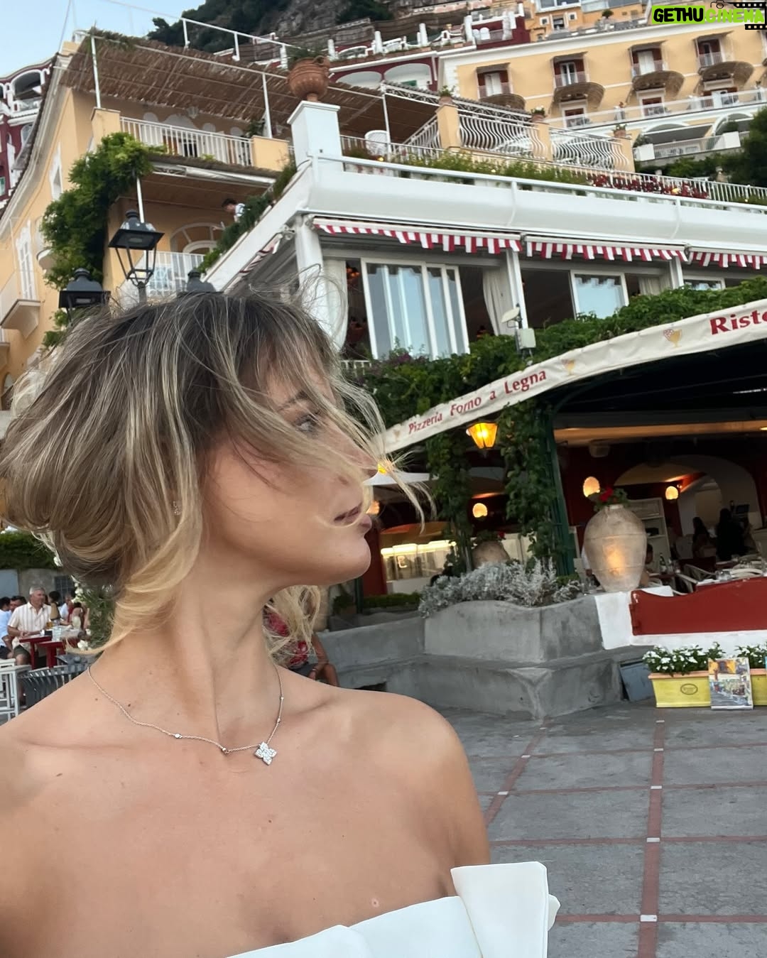 Ivana Mrázová - 3 Likes - Sunset views, lifelong friends, and a birthday we won’t forget. 
Amalfi, you were a dream 🌅 ❤️