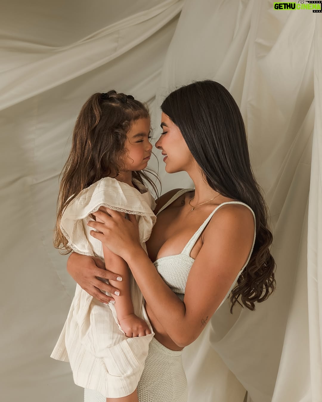Ivana Yturbe - 75.6K Likes - Las últimas de esta hermosa sesión por el día de la madre con @yasmin_kahatt