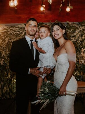 Ivana Yturbe Instagram - Feliz dĆa del padre al mejor papĆ” del mundo. Una de las cosas que mĆ”s me enamoraron de ti fue esta faceta tuya š Gracias por cuidarnos por amarnos y por siempre estaršš¾ Sin ti nada serĆa igual, tus besos son nuestra mejor vitamina y amanecer cada dĆa contigo es algo que quiero para toda la vida š