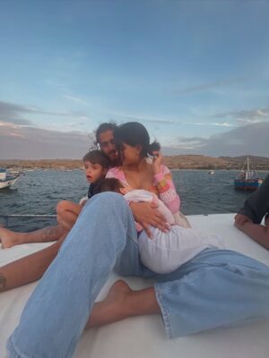 Ivana Yturbe Instagram - Feliz dĆa del padre al mejor papĆ” del mundo. Una de las cosas que mĆ”s me enamoraron de ti fue esta faceta tuya š Gracias por cuidarnos por amarnos y por siempre estaršš¾ Sin ti nada serĆa igual, tus besos son nuestra mejor vitamina y amanecer cada dĆa contigo es algo que quiero para toda la vida š