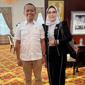 Iyeth Bustami Instagram - 🤍
Mendampingi Mentri Esdm Pak Bahlil Lahadalia, mengunjungi PHR (Pertamina Hulu Rokan) dan sidak pangkalan elpiji di Pekan Baru..

"Suara Emas untuk Riau Bersinar"