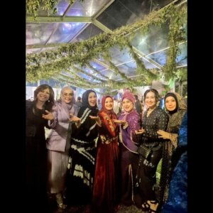 Iyeth Bustami Instagram - 🤍
Happy wedding anaknda Adira & Adrian
Doa terbaik..til jannah🤲