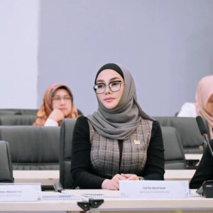 Iyeth Bustami Instagram - Rabu, 12 Maret 2025

Kunjungan ke TBBM Panjang, didampingi oleh Dirjen Migas Kementerian ESDM RI, Dirut PT Pertamina Patra Niaga dan Manajemen TBBM Lampung, Kepala BPH Migas, Pemda Provinsi Lampung..
,dilanjut Pertemuan dengan: Dirjen Ketenagalistrikan KESDM RI, Dirut PT PLN (Persero) dan PLN Unit Induk Distribusi Lampung, Dirut PTBA, Kepala Dinas ESDM Provinsi Lampung

Membahas ketersediaan BBM dan Gas elpiji 3kg dalam menghadapi lonjakan kebutuhan masyarakat menjelang hari raya Idul Fitri 1446 H
Memastikan kehadiran PLN siap siaga, memonitor secara khusus kelistrikan berjalan normal

Komisi XII DPRRI in Action