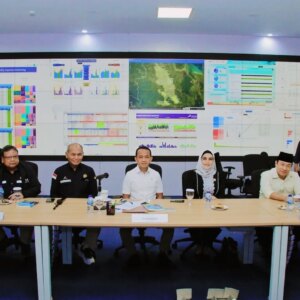 Iyeth Bustami Instagram - 🤍
Mendampingi Mentri Esdm Pak Bahlil Lahadalia, mengunjungi PHR (Pertamina Hulu Rokan) dan sidak pangkalan elpiji di Pekan Baru..

"Suara Emas untuk Riau Bersinar"