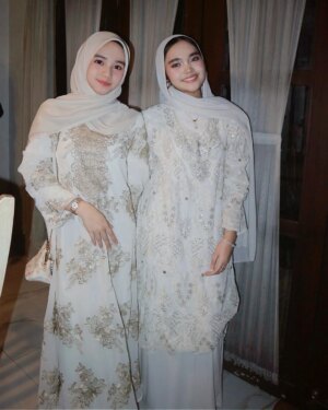 Iyeth Bustami Instagram - 🤍
Siapa yg mirip aku...?????

#lebaran2025 
#anaksholehah 
#iyethbustami 
#alhamdulilah 
#allahuakbar