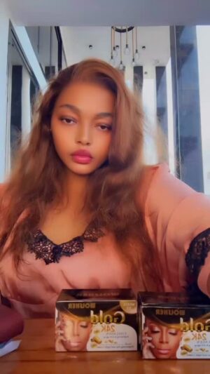 Jacqueline Wolper Instagram - WOLSHER DAY & NIGHT CREAM

⭐ Jamani katika kitu hutakiwi kukosa usoni kwako ni hiii day & night cream ya Wolsher yaaani ni balaa na nusu

🍎Ina cream ya kutumia asubuh na cream yakutumia usiku wakati wa kulala yaani 2 in 1

✨Ina collegen yakutosha
✨Inang’arisha unakua na rangi nzuri mnoo
✨Inasaidia ngozi kuto zeeka mapema
✨Inamatokeo mazuri sana kwenye skin glowing 
✨ Inarekebisha ngozi iliyo haribika na vipodoz vikali

💰40,000/=
📍TUPO SINZA MADUKANI
📞 2557 59888288