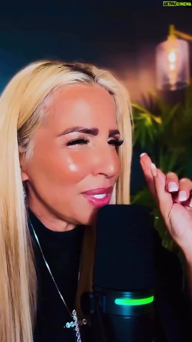 Jacqueline Wolper - 2.3K Likes - Chukua hiyo siyo memes Yamenikuta 🥂