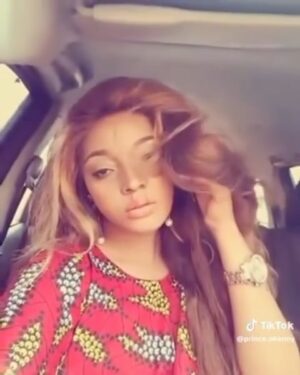 Jacqueline Wolper Instagram - Acha Nimalize kuzaa Nirudi ku slaaay wigi Nini 😂😂 haya wapenzi wangu kina Mama wenzangu Tulee huku Turudishe urembo wetu @nicolejoyberry mashauri Mkuu Nimekusikia kamanda Nitalifanyia Kazi ..