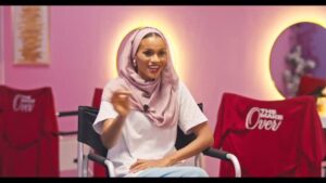 Jacqueline Wolper Instagram - Leo miujiza ni mingi sana kipande hiki😂 mpaka judges wanachanganyikiwa
Uhondo huu unapatikana kwenye
@themakeovershow DSTV kila ijumaa saa mbili kamili usiku Maisha Magic Bongo Ch.160
Hili ni #kabumbulabrushnapowder
#trending #viral #beautifulwoman #makeupartistry #fashionmodels
Cc @dstvtanzania @maishamagicbongo
Production house @tp_studiostz