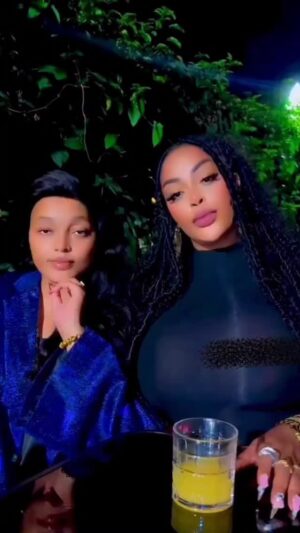 Jacqueline Wolper Instagram - Nilituliza saaaanaaaa kichwa wakati namchagua huyu Best Friend wangu @wolperstylish , Yaani nilituliza akili kama nachagua Mchumba😁🤣 nilimsikiliza kwa umakini Maana ya kila anachokisema kwangu, kila anachokifanya, akiwa na mimi namsikiliza je anaashiria nini, jinsi anavyo watreat wafanyakazi wake, wateja na hata akizungumza na mtu pembeni NILIMSOMA! Tukipiga picha kama kalipstick kangu kamekaa vibaya yeye kapendeza je atasema nini, saingine Namchokoza tu, “ Hivi Wolper unasemaje juu ya mtu fulani “ jibu lake huwa Chanya, Ana hekima, busara, Upendo MIA FIL MIA! 💯Am an overthinker and that as it is , it’s hard ! But huyu Mwamba, huyu Kiongozi, huyu mama bora, huyu mwalimu,huyu mpambanaji, huyu mwanamke WA SHOKA, huyu Rafiki wa damu yangu ANA UPENDO MKUBWA SANA KWANGU! Jana usiku saa 8 kanipigia kasema BFF SOMA ZABURI 35 Afu lala!
Nyieeeee🥺🥺🥺🥹🥹🥹😭😭😭😭
Nikiwa nasafiri Ndege inatua saa 10 usiku, halali hadi niseme nimefika na niko salama chumbani kwangu ndo alale! MAOMBI tunayoomba, sisi ni wa juu Milele!
METHALI 17:17 🙏🏽