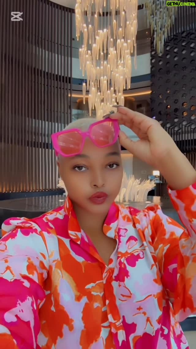 Jacqueline Wolper - 0.9K Likes - Happy sunday everyone ❤️❤️❤️🤎🍓
