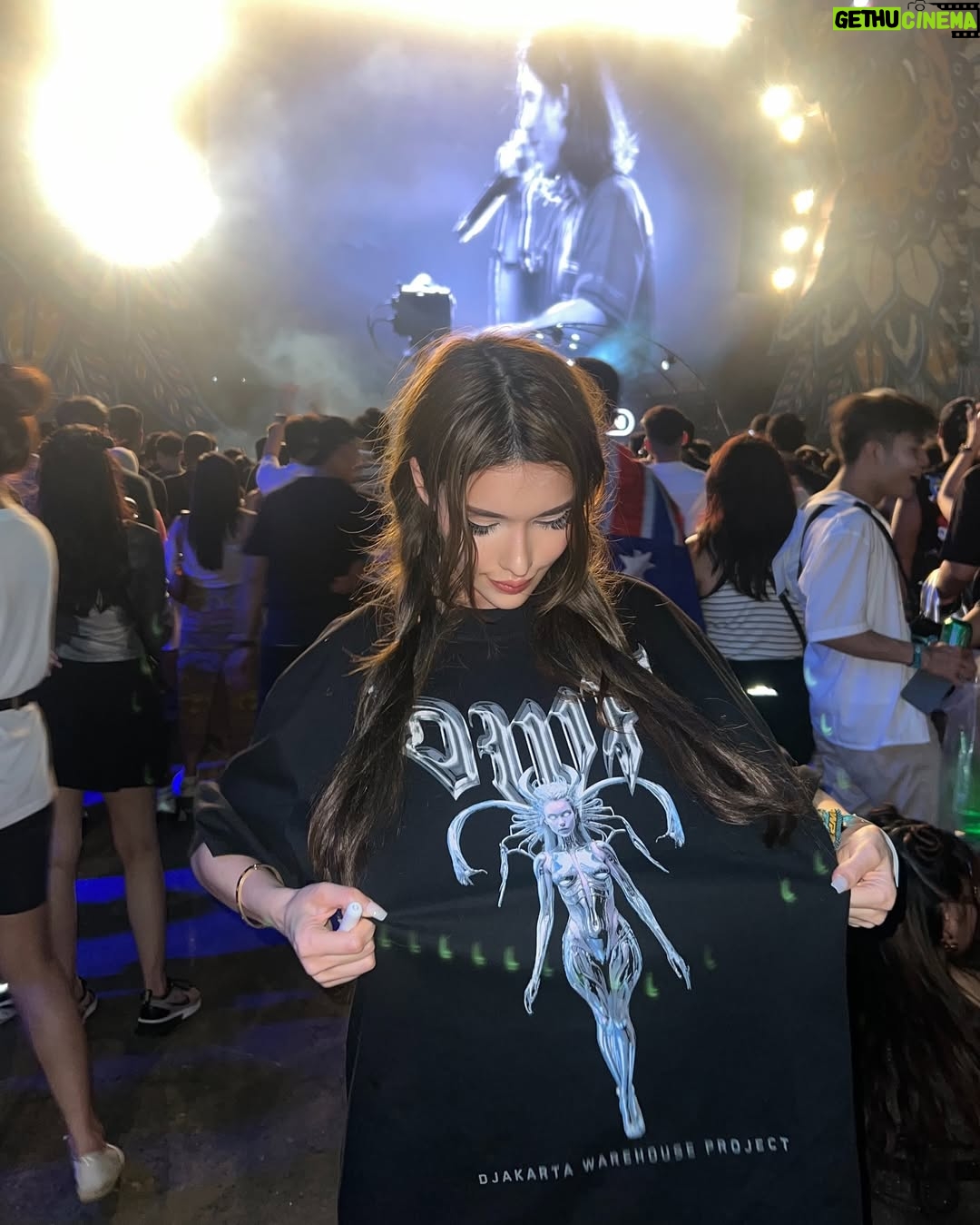 Jade Rasif - 9.4K Likes - DWP 2024 : HOW IT STARTED VS HOW ITS GOING